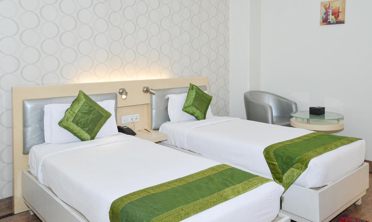 Treebo Check In By Oran Hotel New Delhi Exterior foto