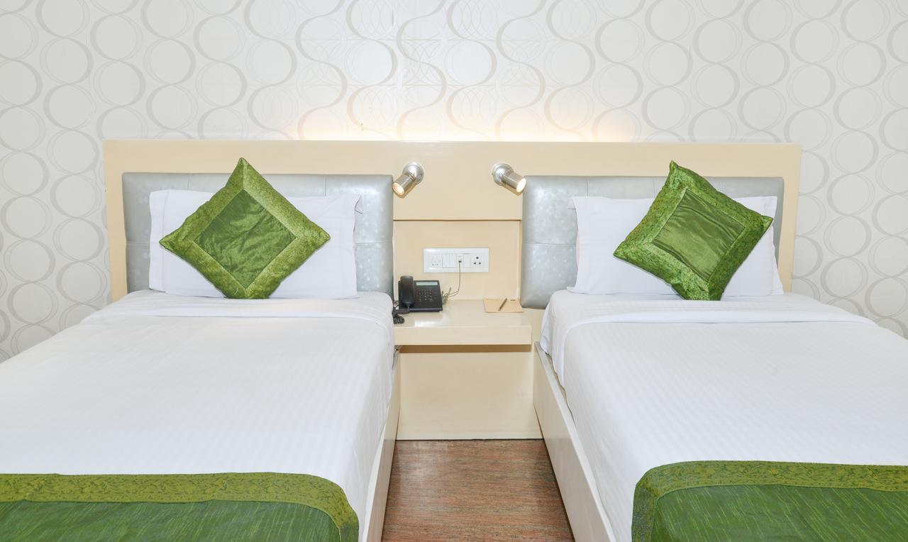 Treebo Check In By Oran Hotel New Delhi Exterior foto